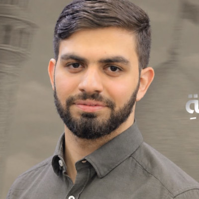 القاريء علي النشابة